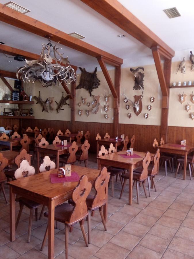 U Pastorku Hotel Racice  ภายนอก รูปภาพ